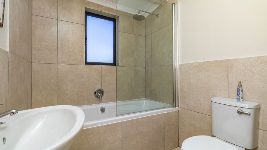 6 Bedroom Property for Sale in Hunters Home Western Cape